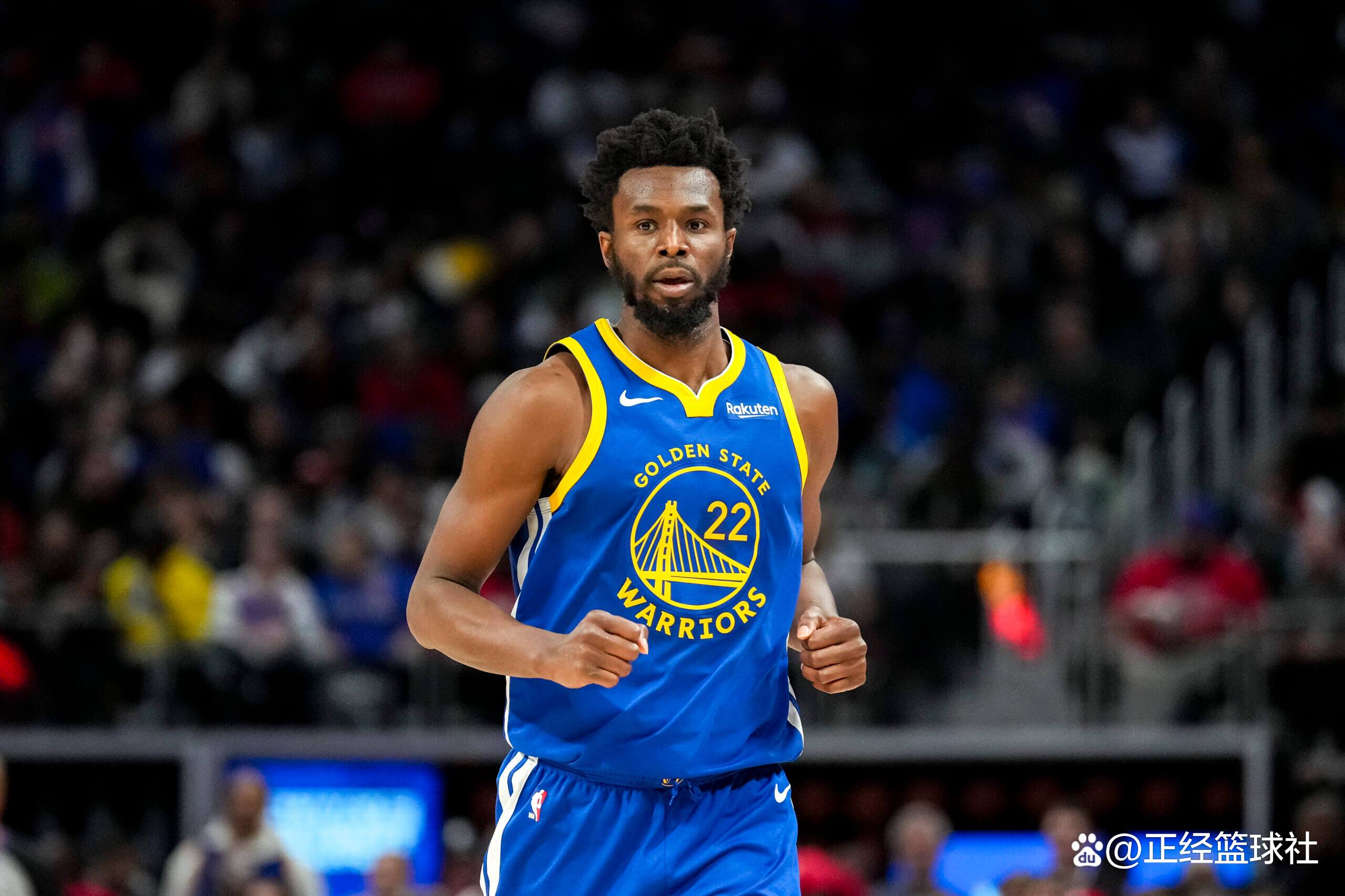 埃芬博格：希望未来乌尔比希成为拜仁一门，目前他是出色替补（埃芬博格：期待乌尔比希未来出任拜仁头号门将，目前他是可靠替补）