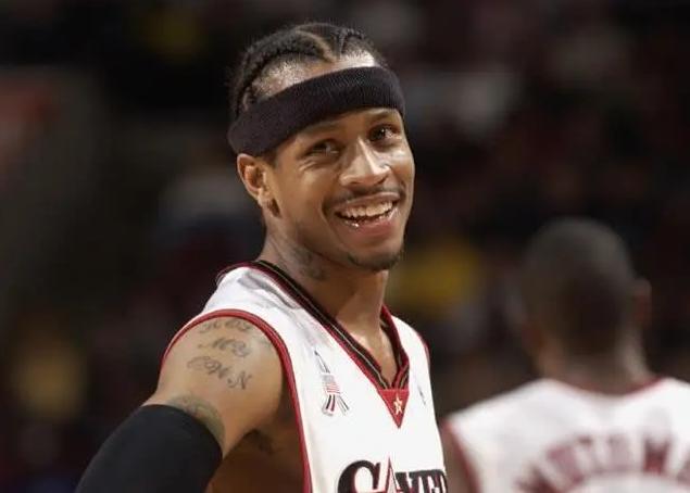 莫斯克拉：人们梦想赢得欧冠是正常的，但现在是11月赛季还长（莫斯克拉：渴望欧冠夺冠可以理解，但眼下才11月，赛季仍很漫长）