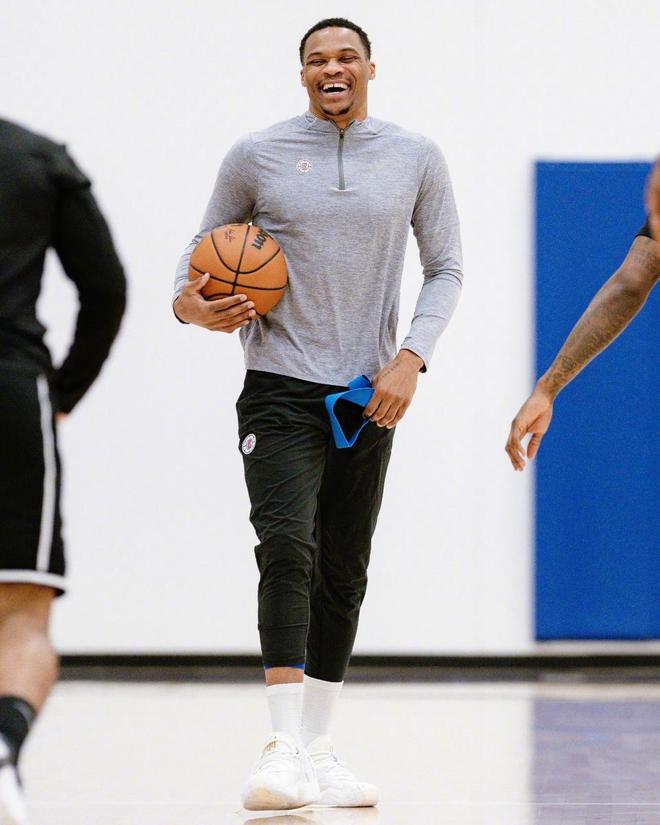 阿森纳算不算欧洲顶级？塔帅：我们没拿过欧冠，拜仁拿过六个（阿森纳配得上欧洲顶级吗？塔帅：我们仍零欧冠，拜仁已六冠）